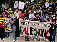 В Калифорнии пропалестинские манифестанты захватили административное здание университета