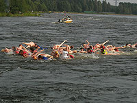 Под Санкт-Петербургом по рекомендации полиции отменен сплав на надувных секс-куклах