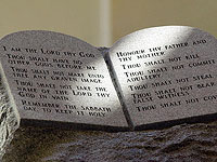 Новый закон в Луизиане: в каждом классе должны быть десять заповедей