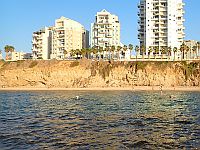 Ситуация на пляжах: жарко, почти штиль, на побережье Средиземного моря высокая концентрация медуз