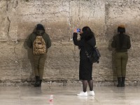 При поддержке раввина ЦАХАЛ создаст боевую роту для девушек