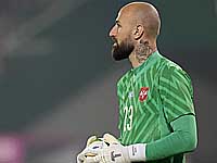 Евро 2024. Вратарь сборной Сербии подрался с фанатом в баре