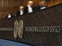 Профессор Рон Шапира будет представлять Израиль в Гааге вместо Аарона Барака