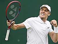 Теннис. Синнер, Алькарас, Шаповалов вышли во второй круг Уимблдона