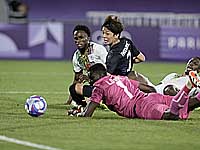 Олимпиада. Футбол. Победы сборных Франции и Японии