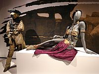 Золотое бикини принцессы Леи, сводившее с ума фанатов, продано на аукционе