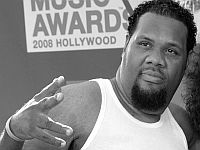 Рэпер Fatman Scoop, трижды лауреат Grammy, умер в возрасте 53 лет