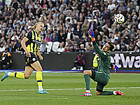 Чемпионат Англии. Хет-трик Холлана. 