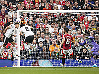 Дубль Диаса. Достижения Салаха и Слота.