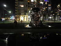 В Китае арестован скульптор Гао Чжень, автор грудастого Мао Цзэдуна