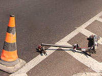 Грузовик сбил мужчину на электросамокате возле Тайбэ