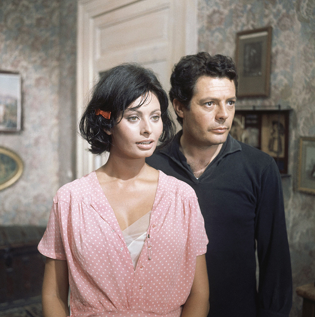 С Марчелло Мастроянни, 1963 год С Марчелло Мастроянни, 1963 год