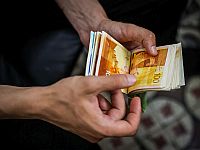 Мошенник из тюрьмы обзванивал людей и просил