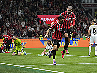 Чемпионат Италии. Эрнандес повторил рекорд Мальдини. 