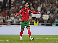 Инсайдер. Криштиану Роналду хочет продлить контракт с