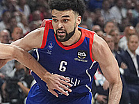 Баскетбол. Евролига. Драка в стамбульском дерби. Один из участников - бывший игрок 