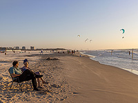 Минздрав снял ограничения по купанию на пляже