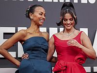 Неделя в кино: Зои Салдана и Селена Гомес в