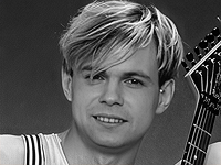 В возрасте 57 лет умер экс-солист 