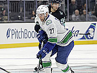 НХЛ. Удачный дебют Макса Сасона. 600-й гол Кросби. 15 минут штрафа Квинна Хьюза