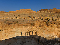 Второй тур выборов главы местного совета Шаар а-Негев: голосование идет по всей стране
