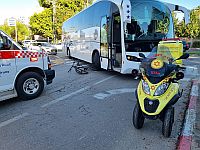 В Кфар-Сабе автобус сбил подростка, ехавшего на велосипеде