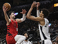 Достижение Вембаньямы. Дени Авдия набрал 7 очков. 