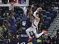 НБА. Дени Авдия набрал 26 очков. 