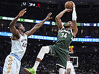 НБА. Адетокунбо установил клубный рекорд. 