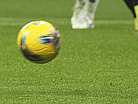 Израильский полузащитник вышел на замену, получил желтую карточку и помог