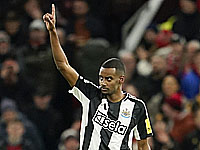 Чемпионат Англии. Победный гол Исака. 