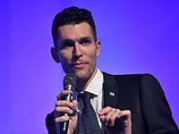 Комиссия Кнессета объявила депутата Ролла перебежчиком