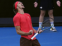 Зверев и Алькарас вышли в четвертьфинал Открытого чемпионата Австралии