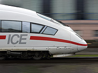 Безбилетный пассажир проехал 30 км, державшись за тросы скоростного поезда