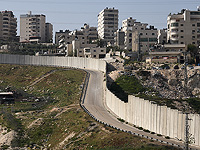 В Шуафате мужчина сбил автомобилем жену и ее отца