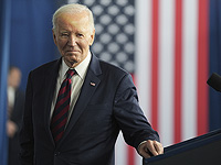 Байден перед уходом с поста превентивно помиловал оппонентов Трампа