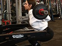 С кредиток клиенток обанкротившейся два года назад сети Sher Fitness спишут плату за полмесяца