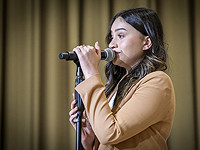 Агам Бухбут в своем TikTok обвинила румынского певца в плагиате