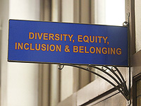 Трамп закрыл отделы разнообразия и инклюзивности в госучреждениях