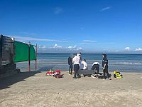 На пляже в Хайфе из воды вытащили пожилую женщину, констатирована ее смерть