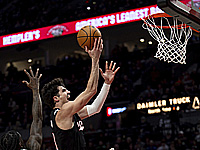 НБА. Дени Авдия набрал 30 очков.