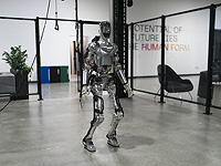 Роботы-гуманоиды выступают на живых концертах вместе с настоящими музыкантами