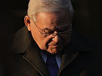 Экс-сенатор США Роберт Менендес приговорен к 11 годам тюрьмы за взятки и коррупцию