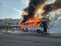 В Умм эль-Фахме сгорел туристический автобус