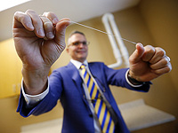 Зубная нить может снизить риск инсульта