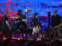 Nirvana воссоединилась на благотворительном концерте в Лос-Анджелесе