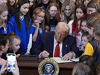 Трамп подписал указ о запрете на участие трансгендеров в женских соревнованиях