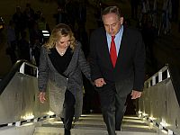 Нетаниягу вместе с супругой возвращается из США в Израиль