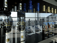 Импортеры алкогольной продукции жалуются на проблемы из-за смены регулятора