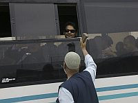 ХАМАС осудил решение Аббаса прекратить платить 